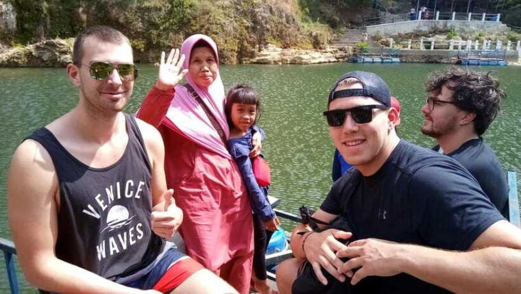 sri-gethuk-waterfall-jomblang-cave-l-day-trip