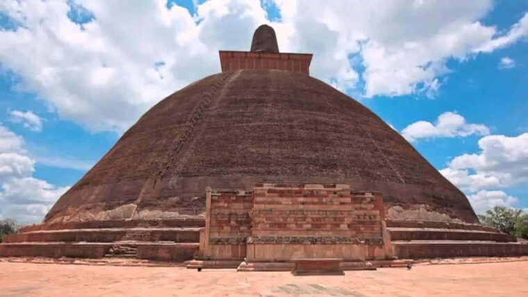 sri-lanka-3-day-tour-to-discover-anuradhapura-and-sigiriya