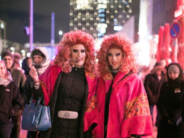 st-pauli-tour-drag-attack-with-barbie-stupid-lee-jackson