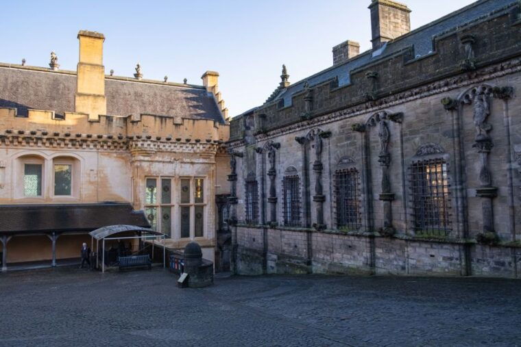 stirling-castle-skip-the-line-guided-tour-in-spanish