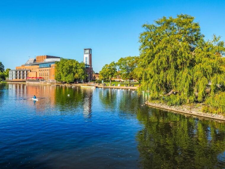 stratford-upon-avon-city-walking-tour-exploration-game