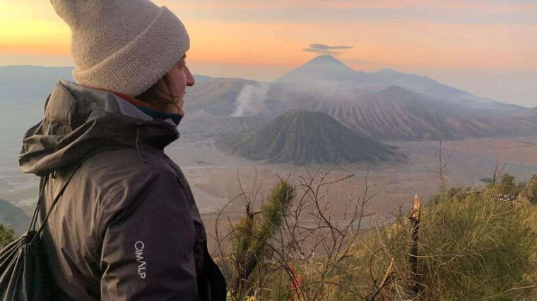 surabaya-or-malang-mount-bromo-sunrise-share-guided-tour
