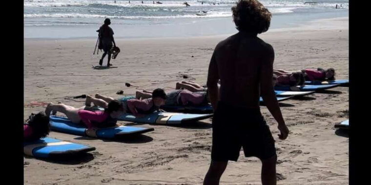 surfa-bali-curated-surf-lesson-trip-to-spots-beg-int
