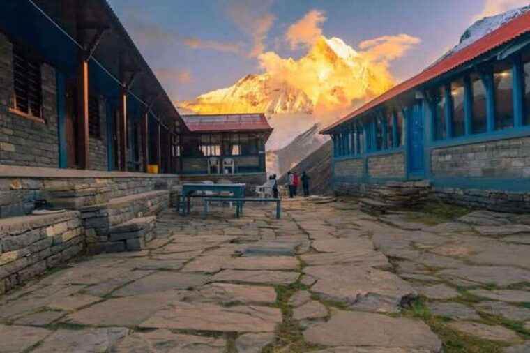 sweet-and-memorable-4-day-poon-hill-trek-economic-transport