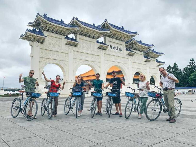taipei-4-hour-morning-city-cycling-tour-with-breakfast