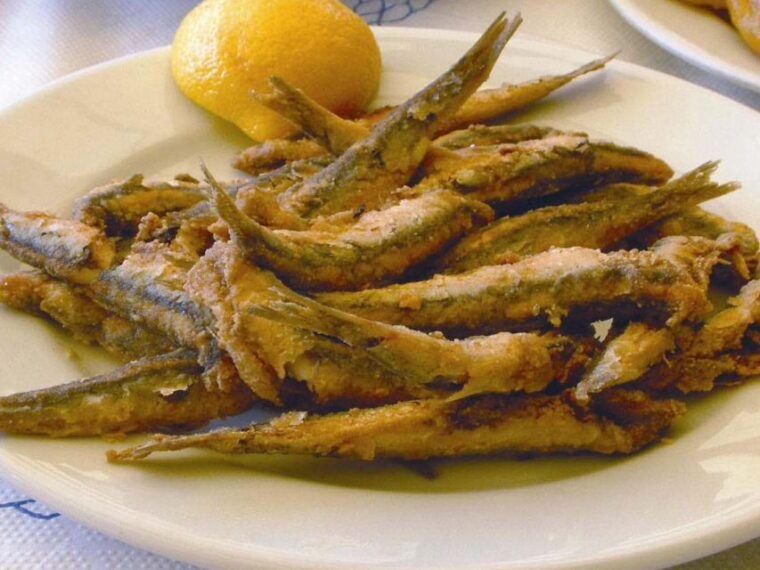 taste-corfu-eat-and-drink-walking-tour-with-local-guide