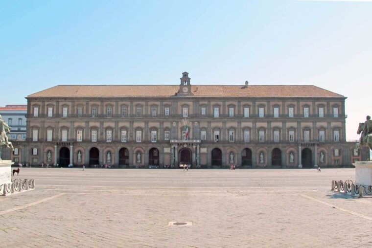 the-greatest-walking-tour-of-naples-and-hidden-gems