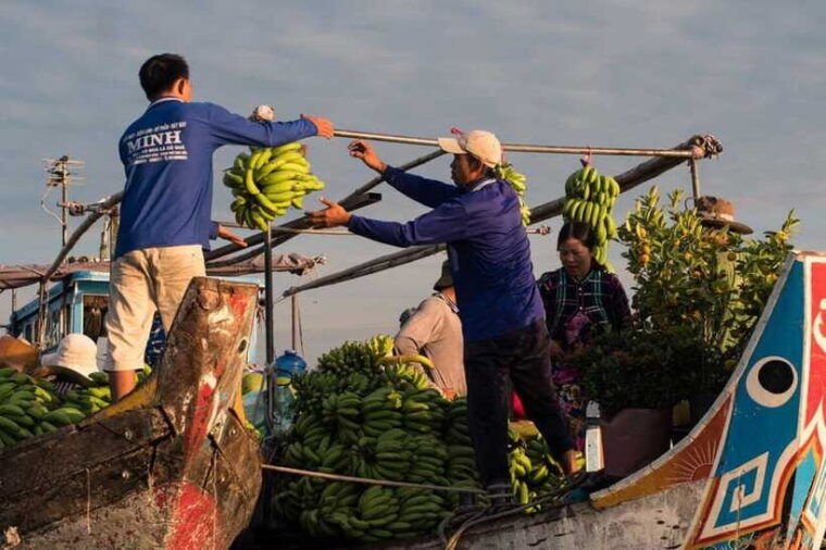the-rivers-edge-saigon-photography-tour
