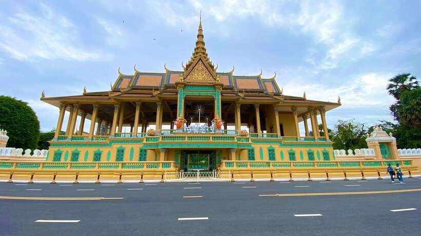 top-10-attractions-in-phnom-penhdiscover-a-vibrant-capital