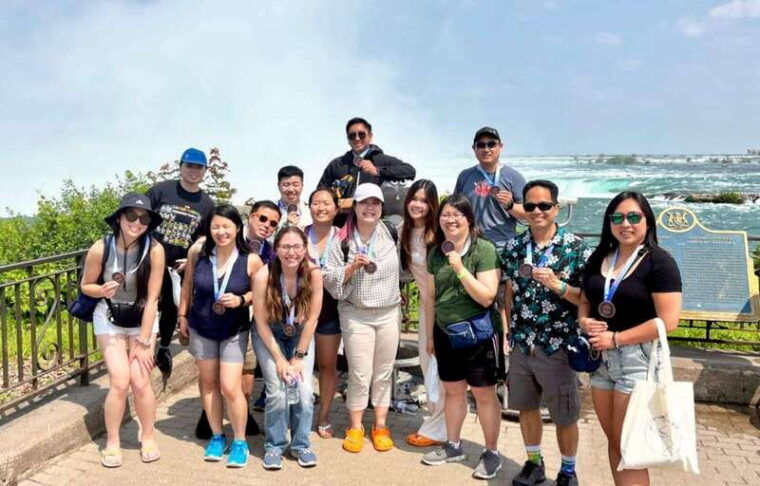 toronto-niagara-falls-canada-day-tour-boat-cruise-option
