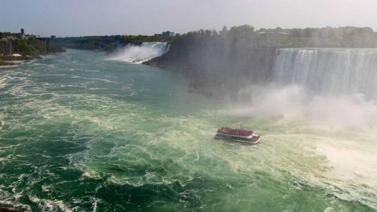 toronto-niagara-falls-tour-with-skip-the-line-boat-tickets-2
