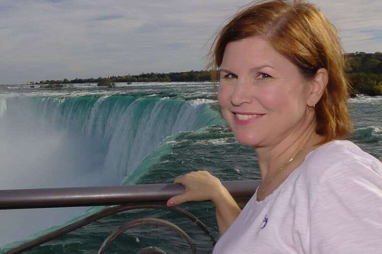 toronto-treasures-of-niagara-falls-small-group-tour-w-boat