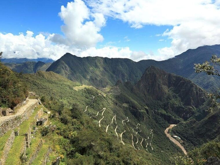 tour-to-machu-picchu-with-the-train-company-inca-rail-1d