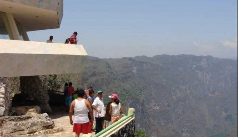 tour-zoomat-christ-of-chiapas-sumidero-canyon-viewpoints