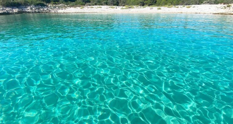trogir-blue-lagoon-maslinica-and-solinska-bay-boat-tour