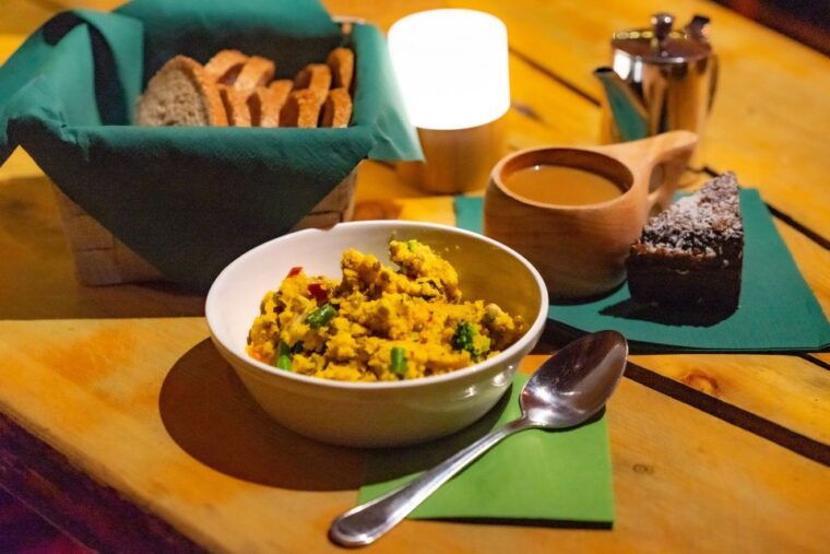 tromso-northern-lights-husky-visit-with-traditional-dinner