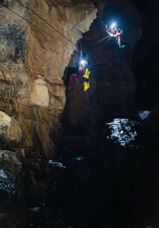 two-dragon-den-caving-experience