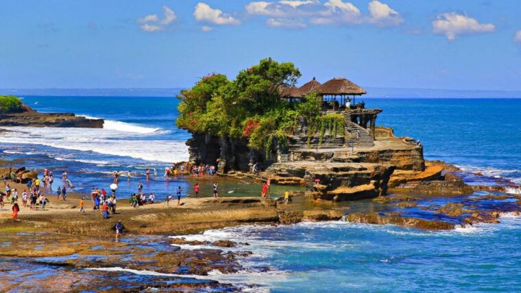 ubud-kanto-lampo-waterfall-art-market-cretya-tanah-lot