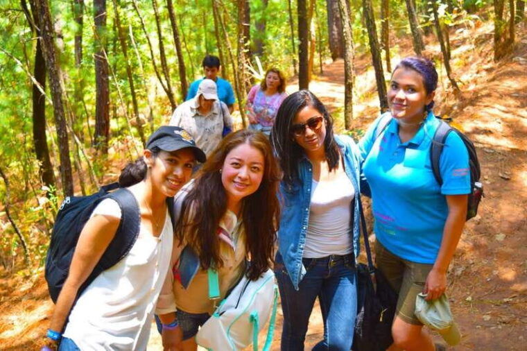 valle-de-bravo-forest-hiking-adventure
