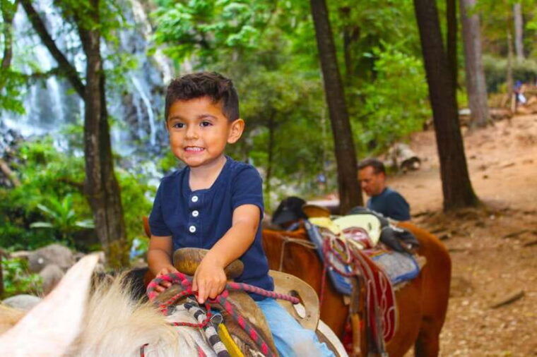 valle-de-bravo-waterfall-riding-tour