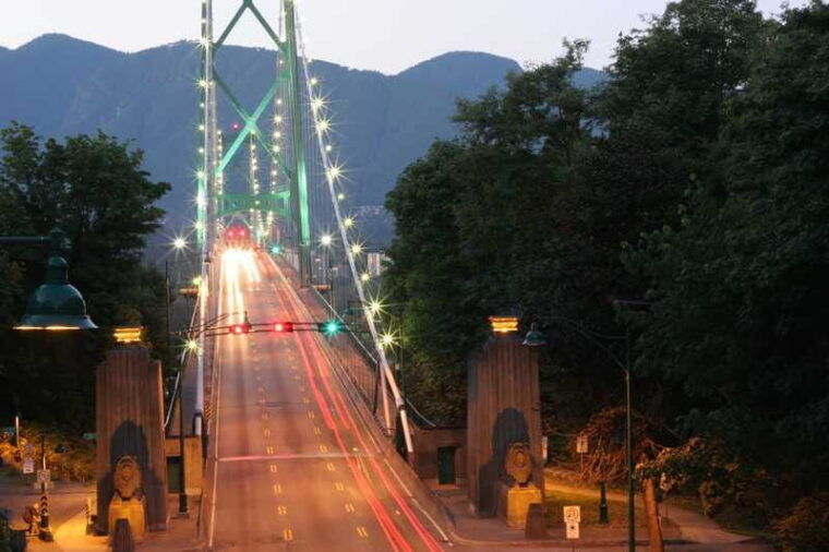 vancouver-city-and-capilano-park-private-tour
