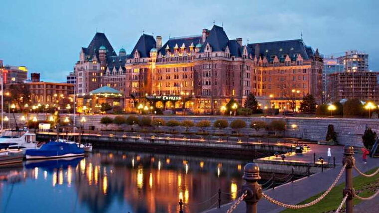 vancouver-private-victoria-and-butchart-gardens-ferry-tour