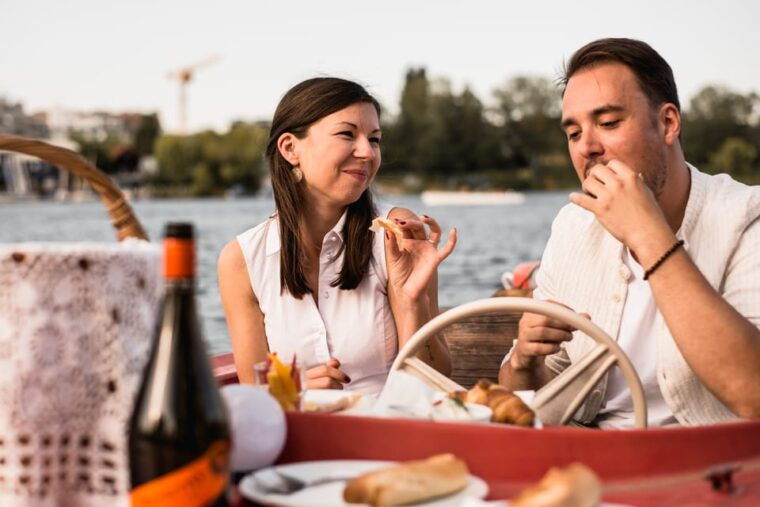 vienna-retro-boat-tour-on-the-danube-river-with-picnic