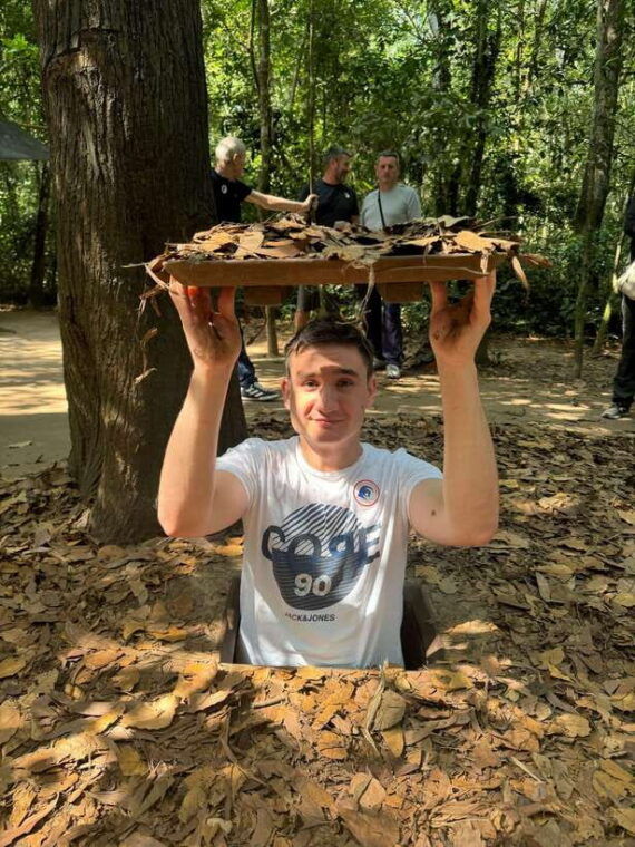 vip-new-tour-1day-cu-chi-tunnels-and-kayak-adventure-mekong