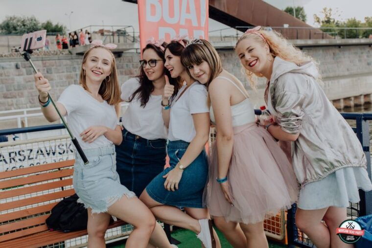 warsaw-boat-party-with-unlimited-drinks-vip-club-entrance