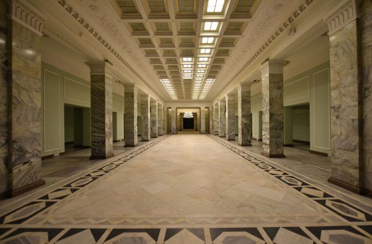 warsaw-palace-of-culture-warsaw-city-center-private-tour