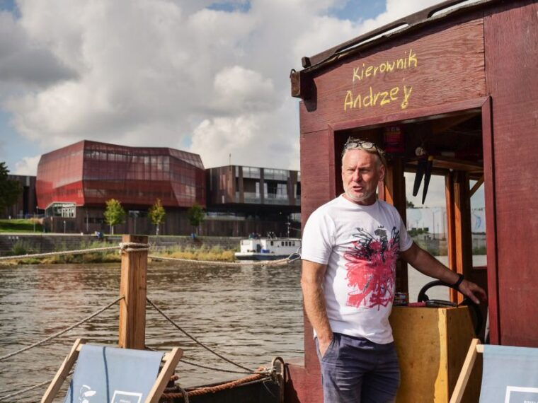 warsaw-traditional-galar-cruise-on-the-vistula-river