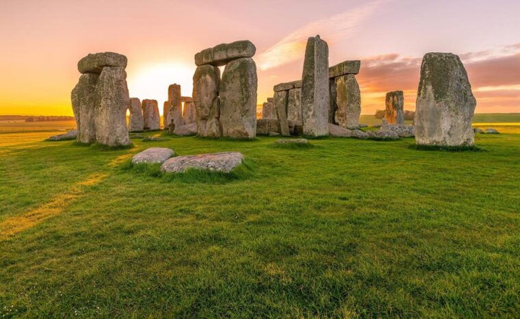 windsor-stonehenge-winchester-private-tour-includes-entry