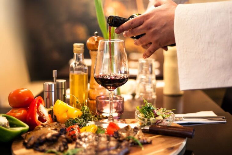 wine-and-food-tasting-tour-in-hamburg-old-town