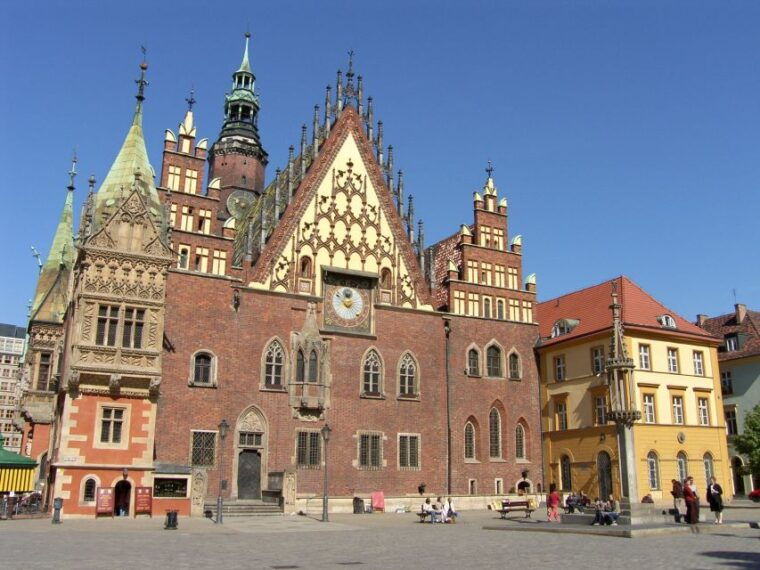 wroclaw-old-city-walk-and-cruise-with-small-gondola