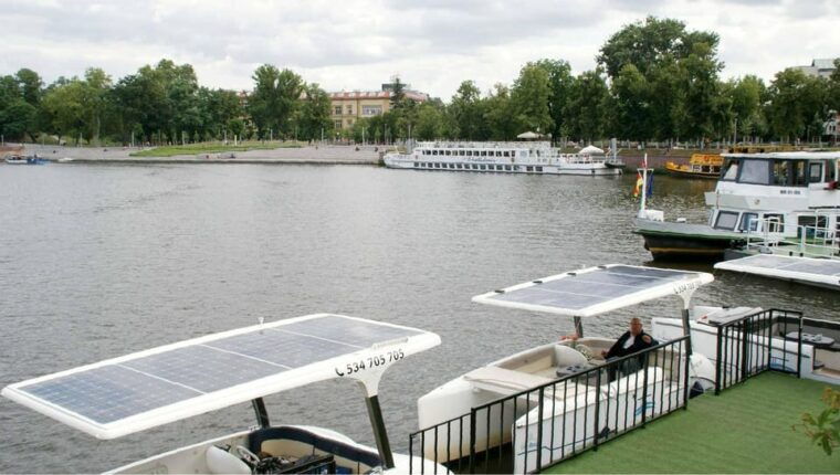 wroclaw-solar-gondola-cruise-on-the-oder-with-a-guide