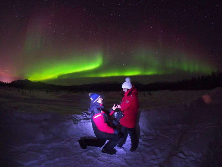 yukon-aurora-borealis-late-night-viewing-tour