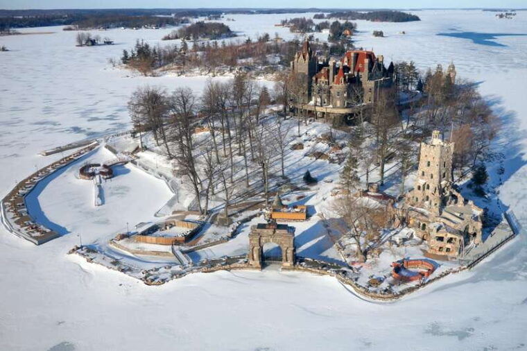1000-islands-10-20-30-or-60-min-scenic-helicopter-tour-2