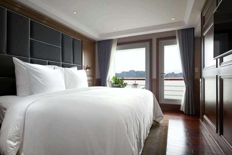 2-day-cruise-from-halong-to-lan-ha-bay-by-paradise-grand