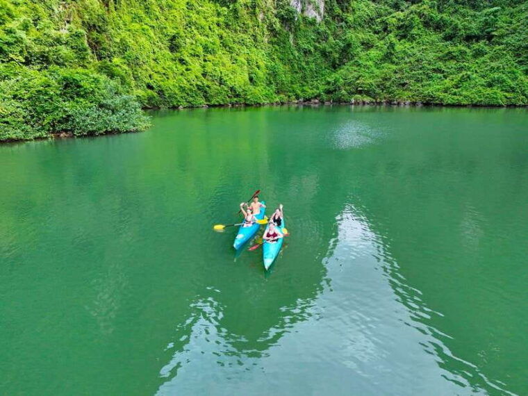 2-hour-private-canoe-discover-the-best-of-ha-long-bay