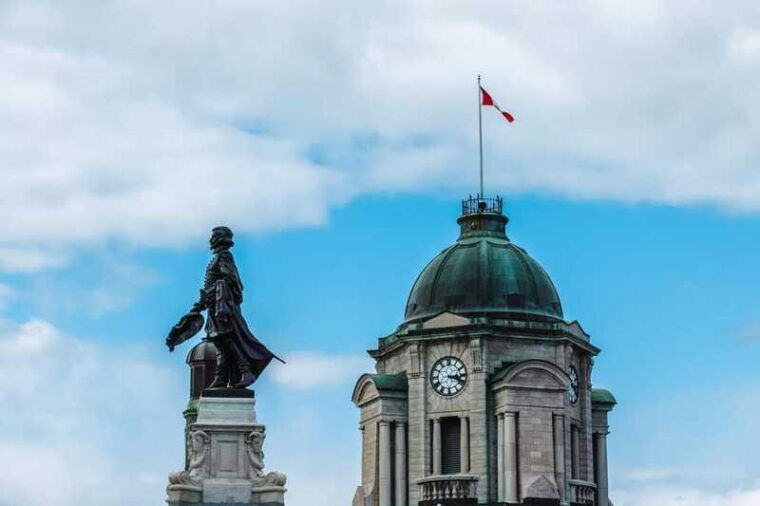 a-grand-walking-journey-in-quebec-city
