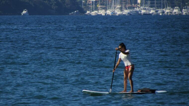 acapulco-bay-1-hour-paddle-boarding