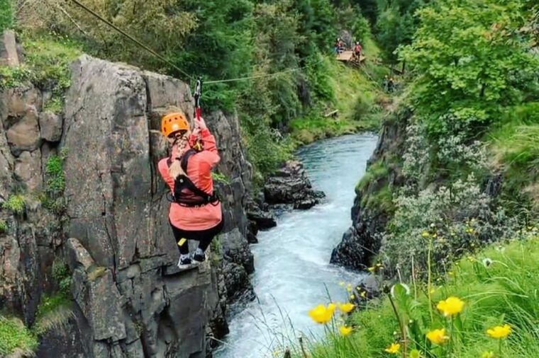 akureyri-zipline-tour