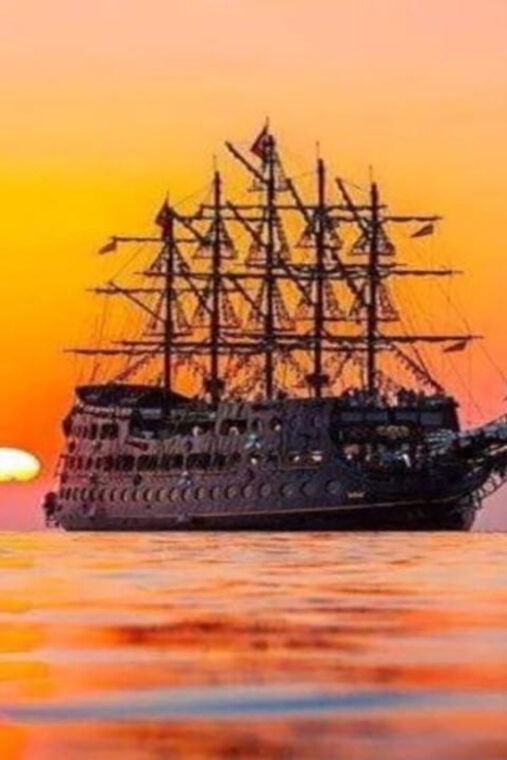 alanya-sunset-cruise-with-dinner-2
