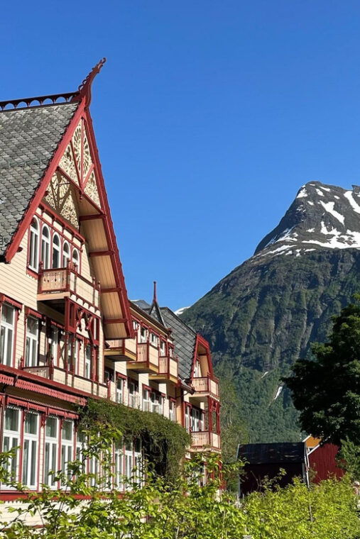 all-about-the-fjords-in-one-tour-by-bus-boat-from-alesund