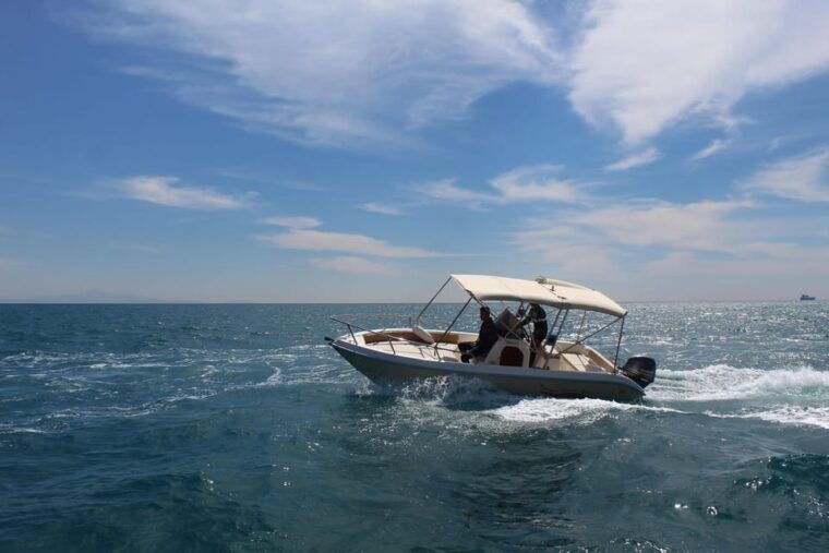 amalfi-coast-rent-boat-in-salerno-without-license