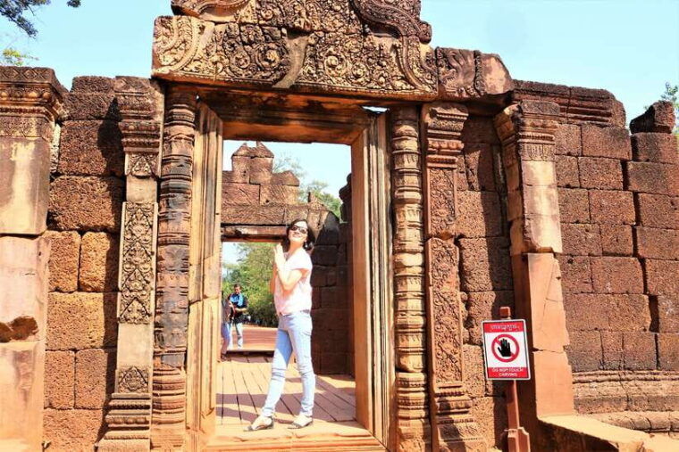 angkor-wat-sunrise-2-5-days-temples-tonle-sap-small-group