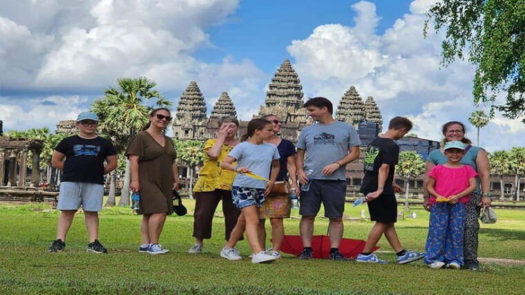 angkor-wat-sunrise-tuk-tuk-tour-breakfast