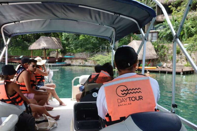 bacalar-3-hr-pontoon-boat-tour-with-beach-club-kayaks