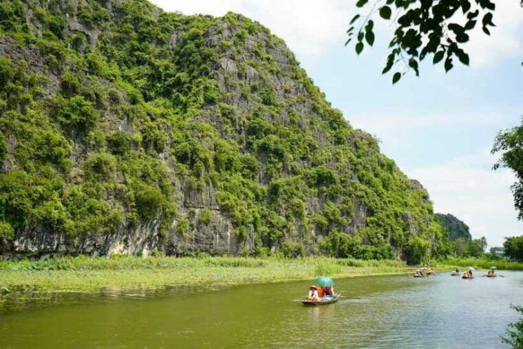 bai-dinh-trang-an-mua-cave-full-day