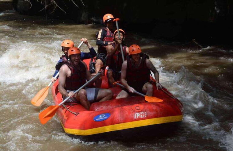 bali-ayung-river-white-water-rafting-with-buffet-lunch